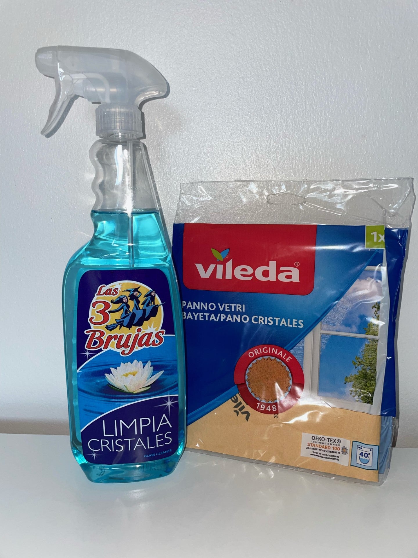 3 WITCHES GLASS CLEANER & VILEDA SHAMMY CLOTH COMBO